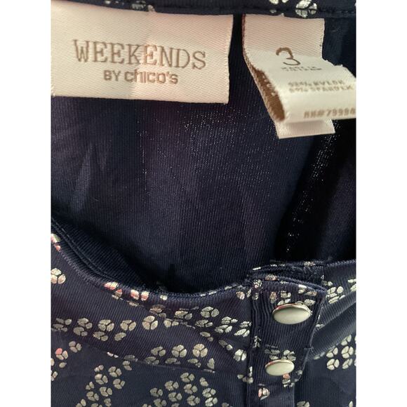 Chico's Blue Graphic Print Blouse - Size 3 - Picture 3 of 4